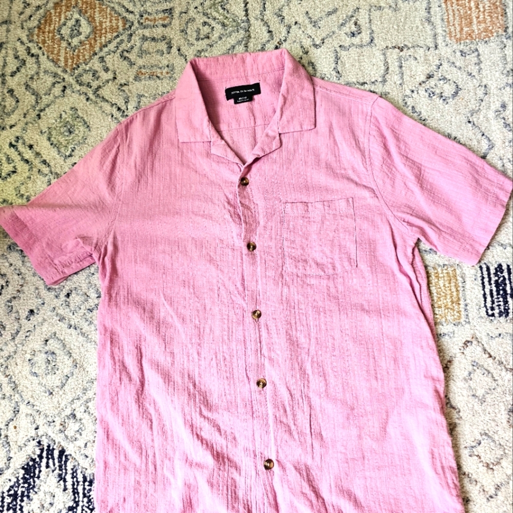 Cotton:On Men's Wild Rose Riviera Button-Up Short-Sleeve Shirt XS, runs like a M
